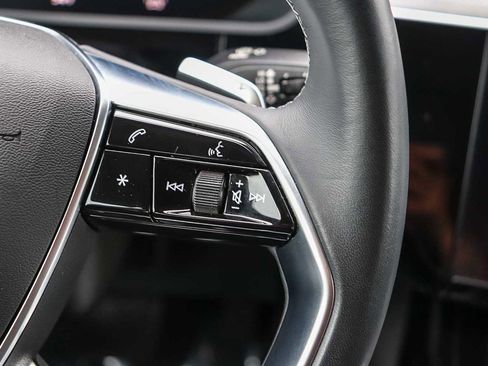 Used 2023 Audi e-tron Premium w/ Convenience Plus Package image 20