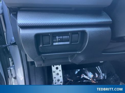 Used 2024 Subaru Crosstrek 2.5i Sport image 41