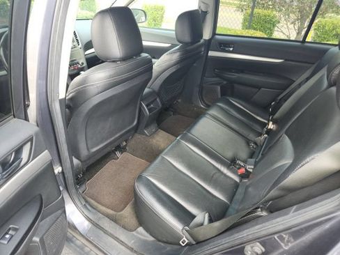 Used 2014 Subaru Outback 2.5i Premium AWD/4WD image 9