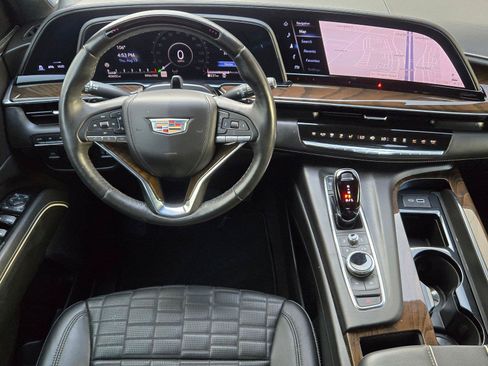 Used 2023 Cadillac Escalade ESV Sport Platinum w/ LPO, ONYX Package AWD/4WD image 14