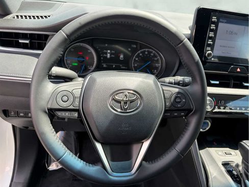 Used 2022 Toyota Venza XLE AWD/4WD image 14
