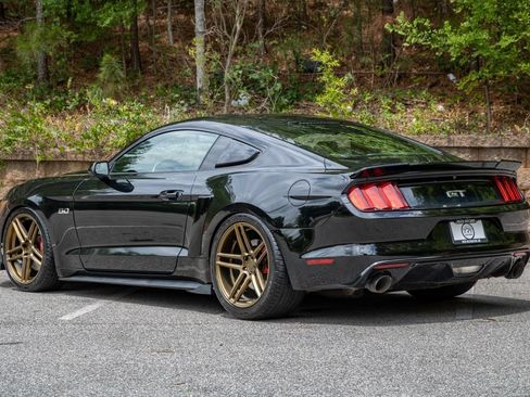 Used 2015 Ford Mustang GT RWD image 8