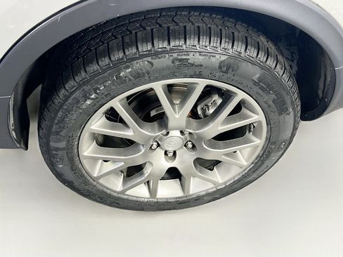 Used 2018 Buick Encore Sport Touring FWD image 29