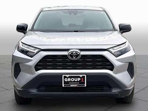 Used 2024 Toyota RAV4 LE FWD image 4