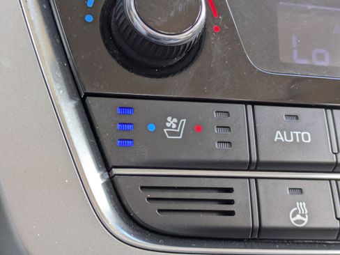 Used 2016 Hyundai Sonata Limited w/ Option Group 04 image 22