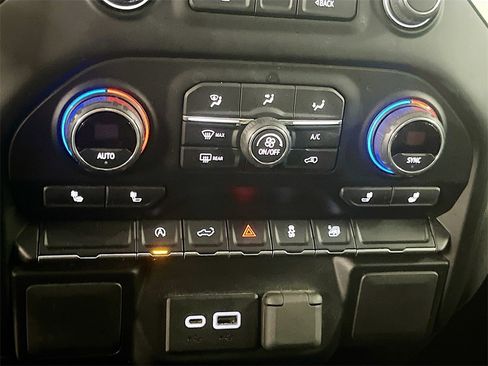 Used 2021 Chevrolet Silverado 1500 RST image 19