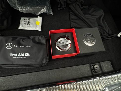 Used 2024 Mercedes-Benz S 63 AMG S w/ Carbon Fiber Exterior Package image 60