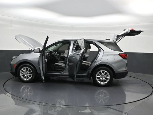Used 2023 Chevrolet Equinox LS FWD image 34