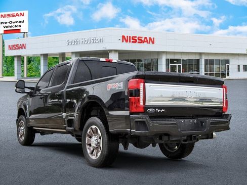 Used 2024 Ford F250 King Ranch w/ FX4 Off-Road Package AWD/4WD image 3
