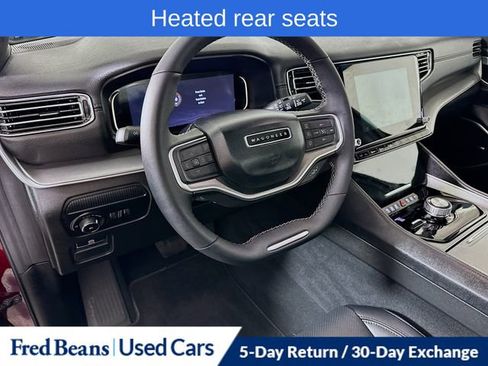 Used 2025 Jeep Wagoneer Series II w/ Premium Group I AWD/4WD image 11