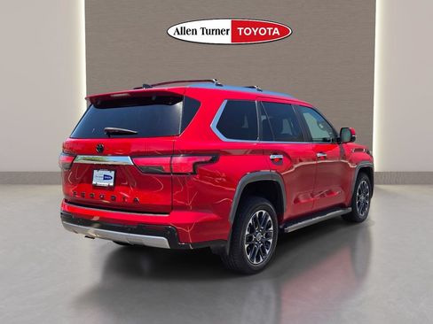 Used 2024 Toyota Sequoia Limited w/ Tow Technology Package AWD/4WD image 7