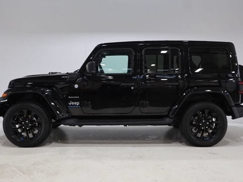 Used 2023 Jeep Wrangler Unlimited Sahara w/ Cold Weather Group AWD/4WD image 4