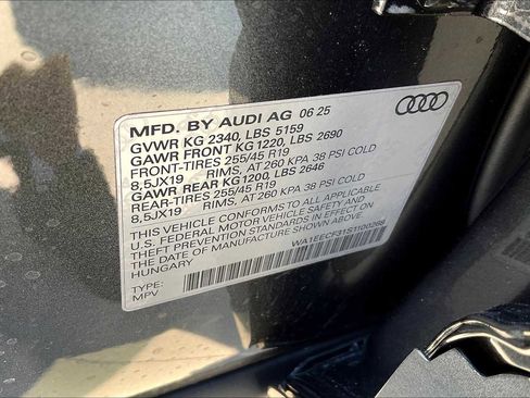 New 2025 Audi Q3 2.0T Premium Plus image 18