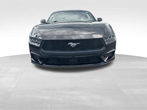Certified 2024 Ford Mustang Coupe RWD image 5