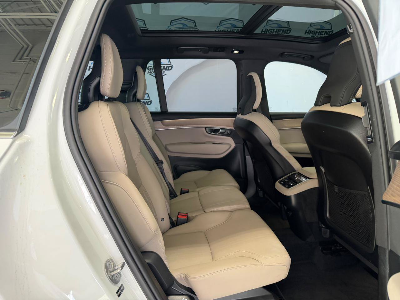Used 2026 Volvo XC90 B6 Plus AWD/4WD image 25