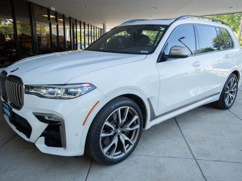 Used 2020 BMW X7 M50i w/ Dynamic Handling Package image 6