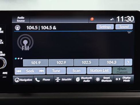 Used 2023 Honda Pilot Touring image 9