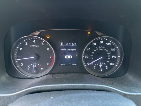 Used 2018 Hyundai Elantra Value Edition FWD image 17