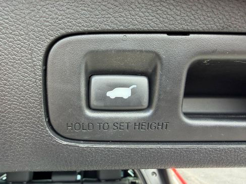 Used 2018 Honda CR-V Touring image 7