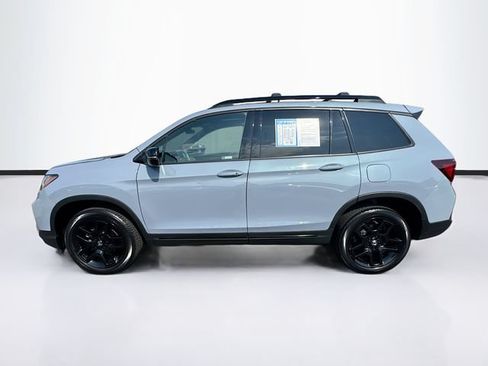 Used 2024 Honda Passport Black Edition image 5