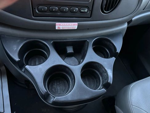 Used 2007 Ford E-350 and Econoline 350 Extended Super Duty image 15