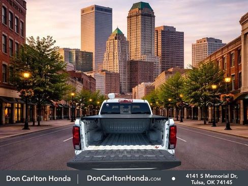 Used 2023 Chevrolet Colorado LT w/ LT Convenience Package II AWD/4WD image 6