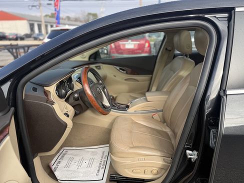 Used 2012 Buick LaCrosse Premium image 9
