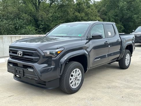 New 2025 Toyota Tacoma SR5 image 2