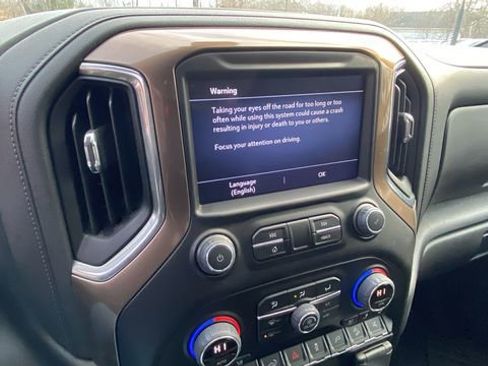 Used 2022 Chevrolet Silverado 2500 High Country w/ Z71 Off-Road Package image 27