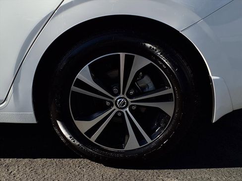 Used 2022 Nissan Sentra SV image 4