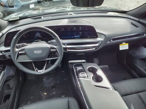 New 2025 Cadillac Lyriq Luxury image 3