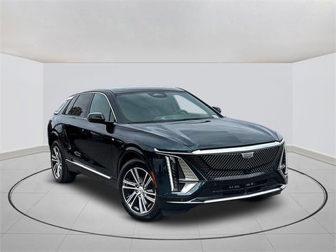 New 2025 Cadillac Lyriq Luxury image 1
