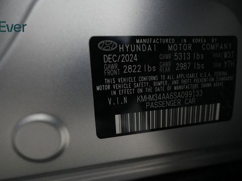 Used 2025 Hyundai Ioniq 6 SEL RWD image 29
