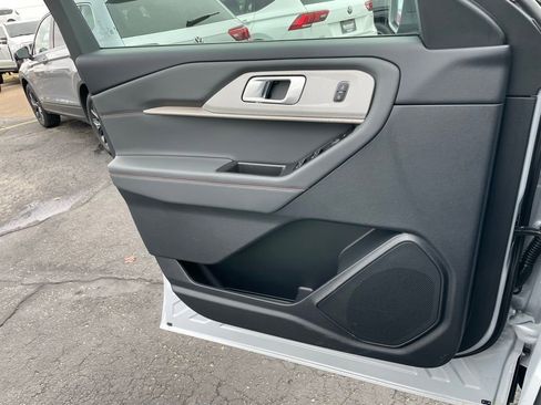 New 2026 Ford Explorer Active AWD/4WD image 53