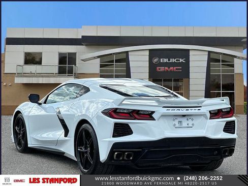 Used 2021 Chevrolet Corvette Stingray Coupe w/ Z51 Performance Package RWD image 4