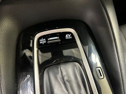 Used 2025 Toyota Corolla SE FWD image 22