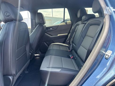 New 2026 Chevrolet Equinox LT w/ Convenience Package II FWD image 12