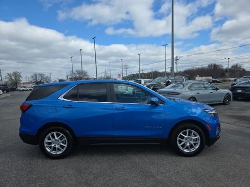 Used 2024 Chevrolet Equinox LT image 3