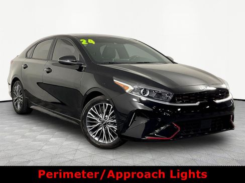 Used 2024 Kia Forte GT-Line w/ GT-Line Premium Package FWD image 3