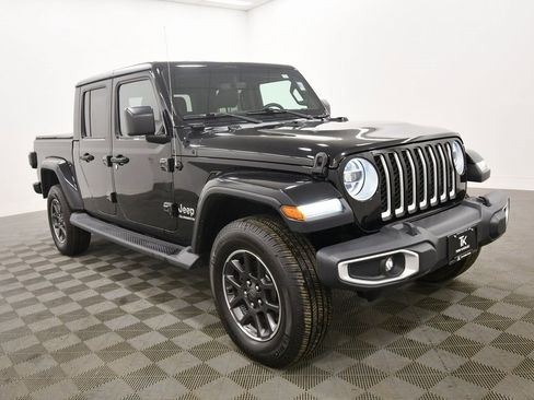 Used 2020 Jeep Gladiator Overland w/ Uconnect 4C Nav & Sound Group image 10