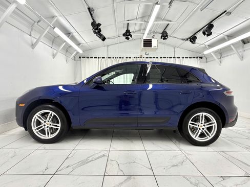 Certified 2025 Porsche Macan image 15