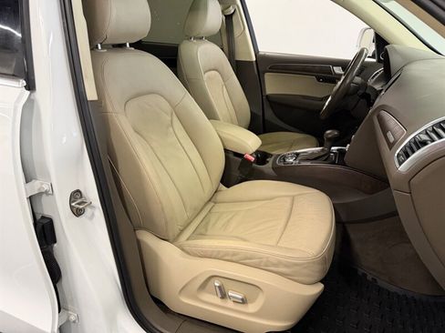 Used 2017 Audi Q5 2.0T Premium Plus w/ Technology Package image 29