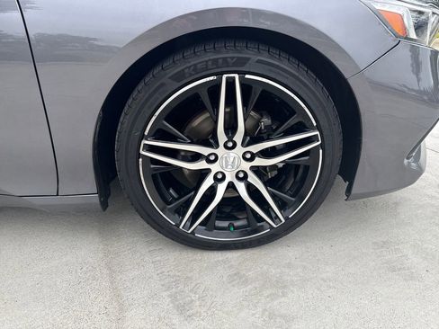 Used 2021 Honda Accord Touring image 11