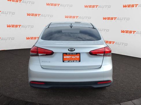 Used 2017 Kia Forte LX FWD image 4