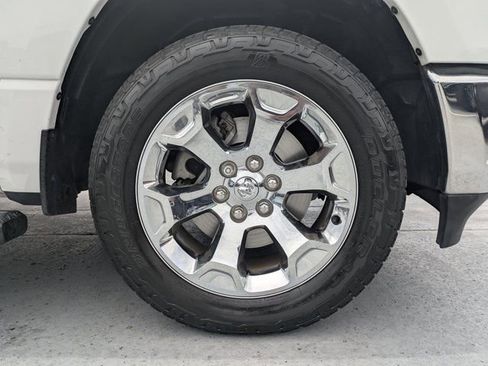 Used 2019 RAM 1500 Big Horn AWD/4WD image 10