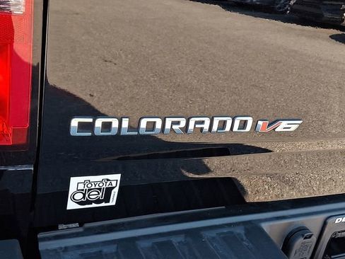Used 2018 Chevrolet Colorado Z71 AWD/4WD image 29
