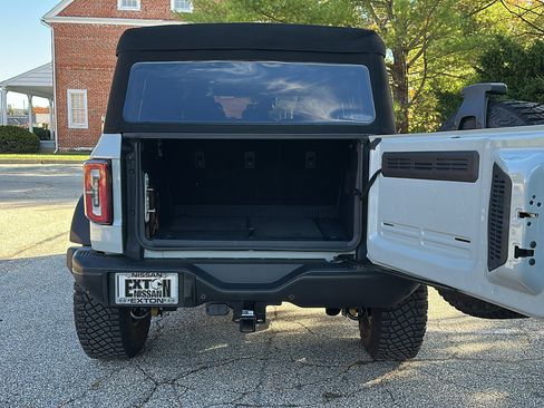 Used 2021 Ford Bronco Badlands image 6