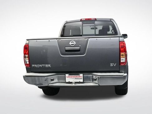 Used 2018 Nissan Frontier SV RWD image 3