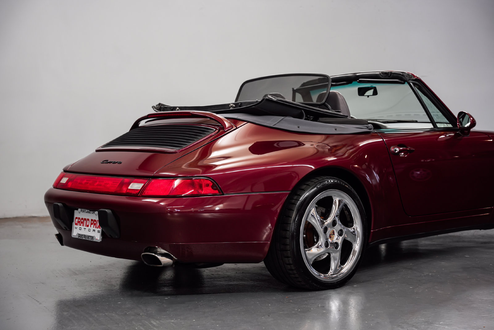 Used 1997 Porsche 911 Carrera RWD image 35