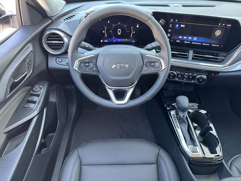 New 2025 Chevrolet Trax ACTIV w/ Driver Confidence Package image 17